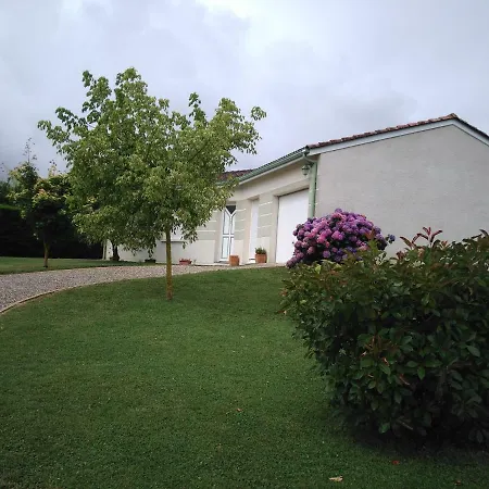 Maison A La Campagne * Lavergne